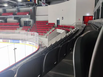 Remete Ice Arena - Photo 2