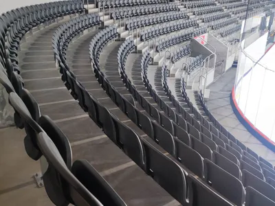Remete Ice Arena - Photo 3